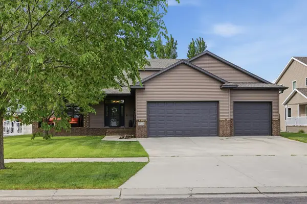 4724 Lavonne Court S, Fargo, ND 58104
