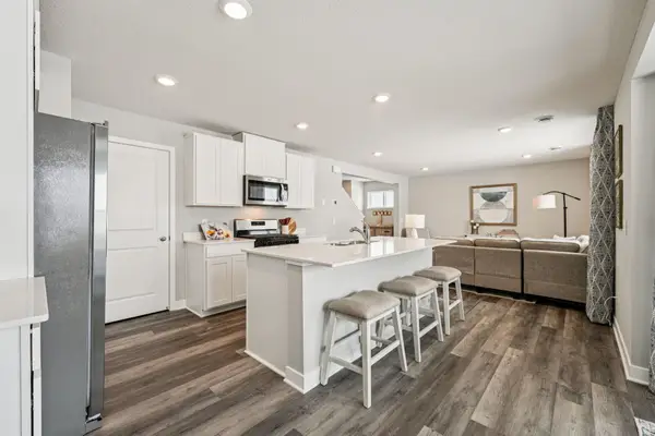 2076 Clearwater Terrace, Shakopee, MN 55379