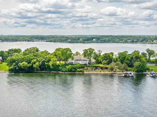 1480 Bracketts Point Road, Wayzata, MN 55391