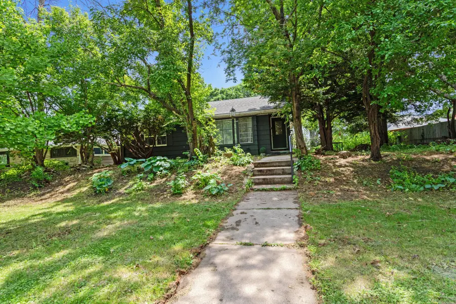 3707 42nd Avenue N, Robbinsdale, MN 55422 - #3