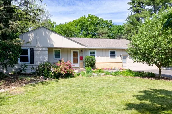 3613 Robin Lane, Hopkins, MN 55305