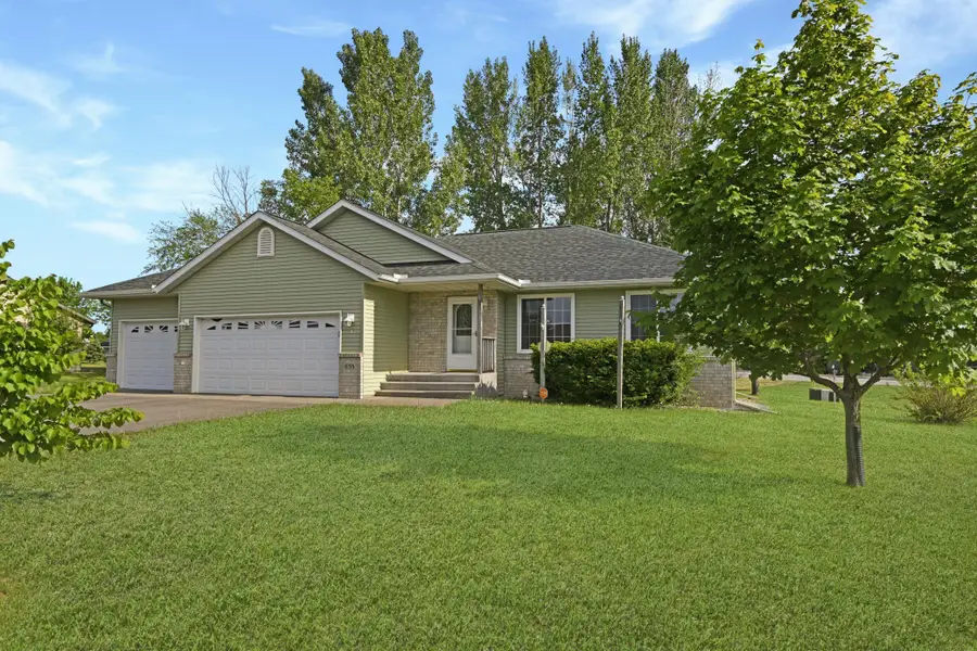 655 6th Street Nw, Richmond, MN 56368 - #3