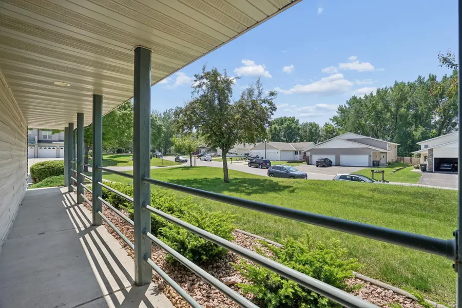 104 Morningside Drive Ne, Hutchinson, MN 55350 - #3