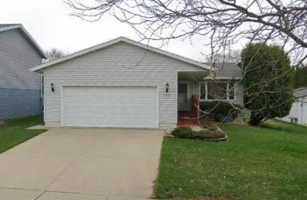 4335 Valley Drive Nw, Rochester, MN 55901 - #1
