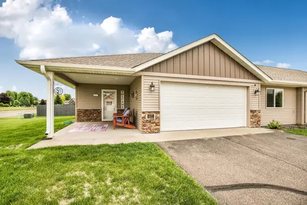 421 4th Avenue Se, Saint Joseph, MN 56374