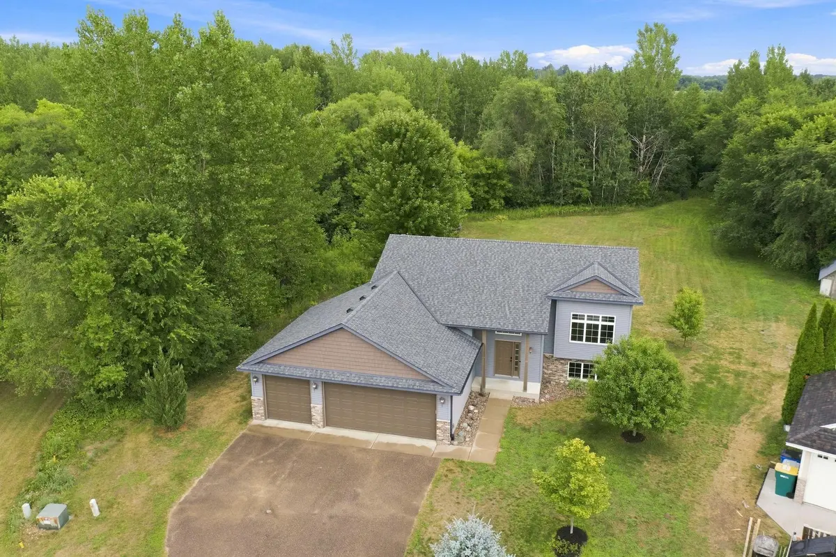909 Winsome Way Ne, Isanti, MN 55040 - #1