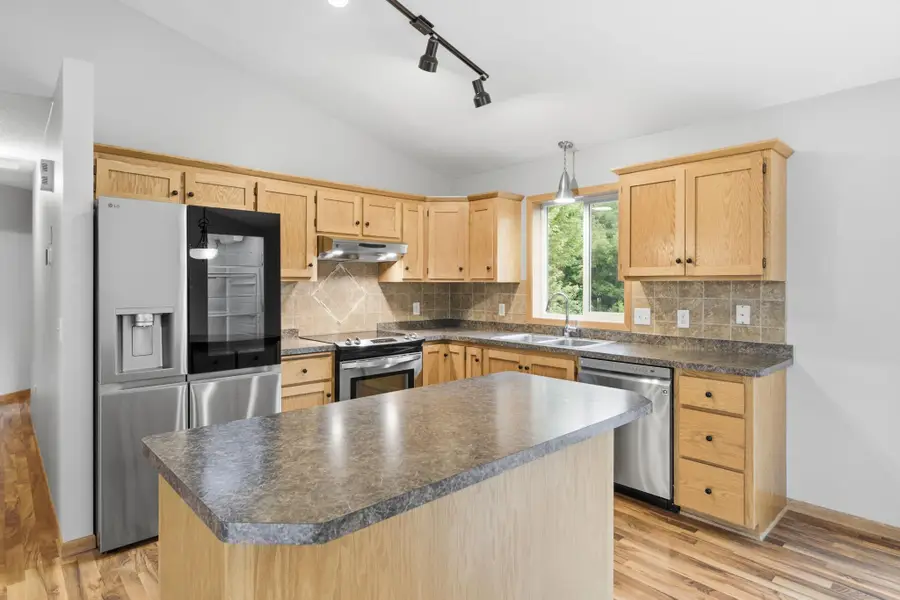 909 Winsome Way Ne, Isanti, MN 55040 - #3