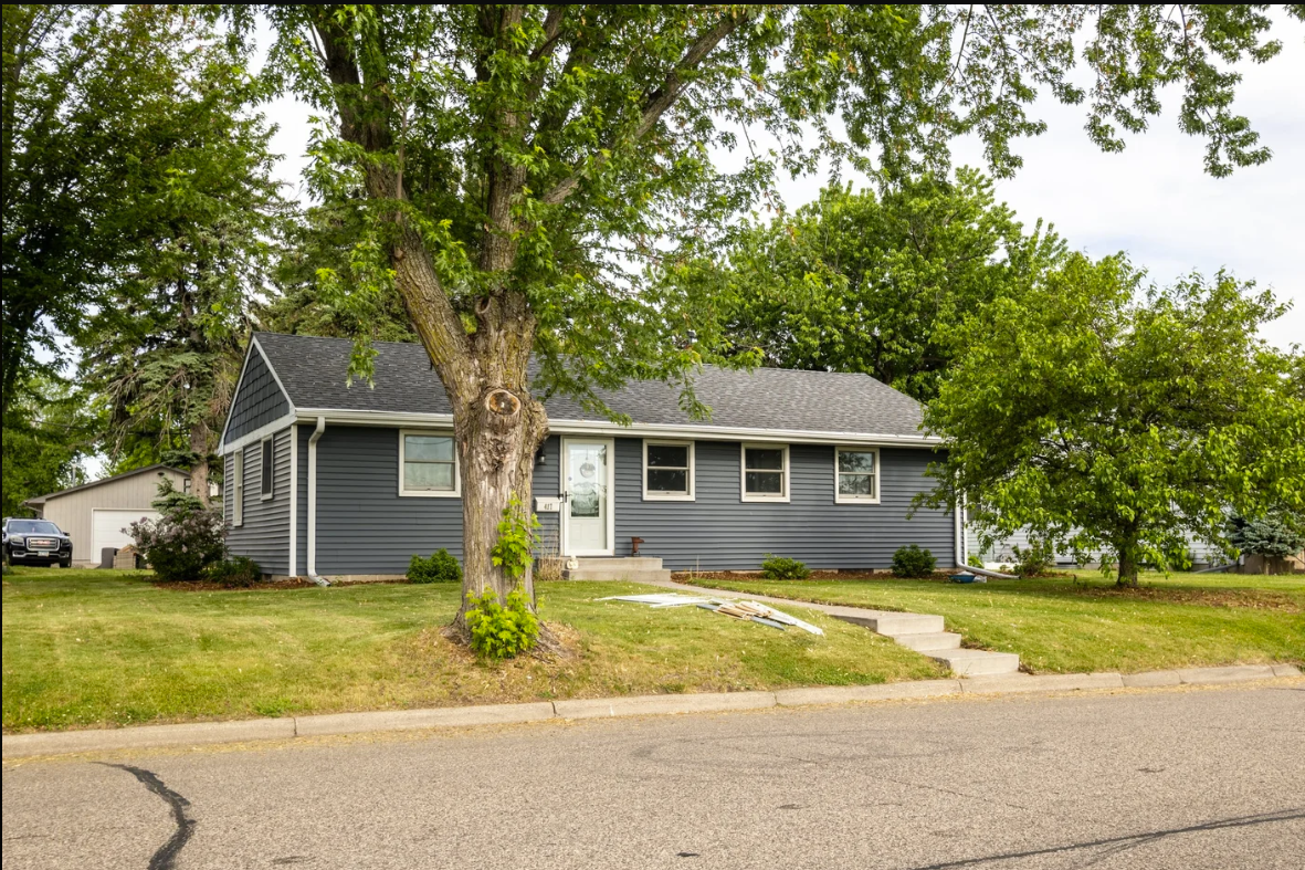 417 6th Avenue Ne, Osseo, MN 55369 - #1