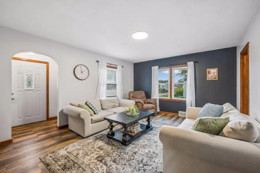 213 Queen Avenue Nw, Silver Lake, MN 55381 - #2