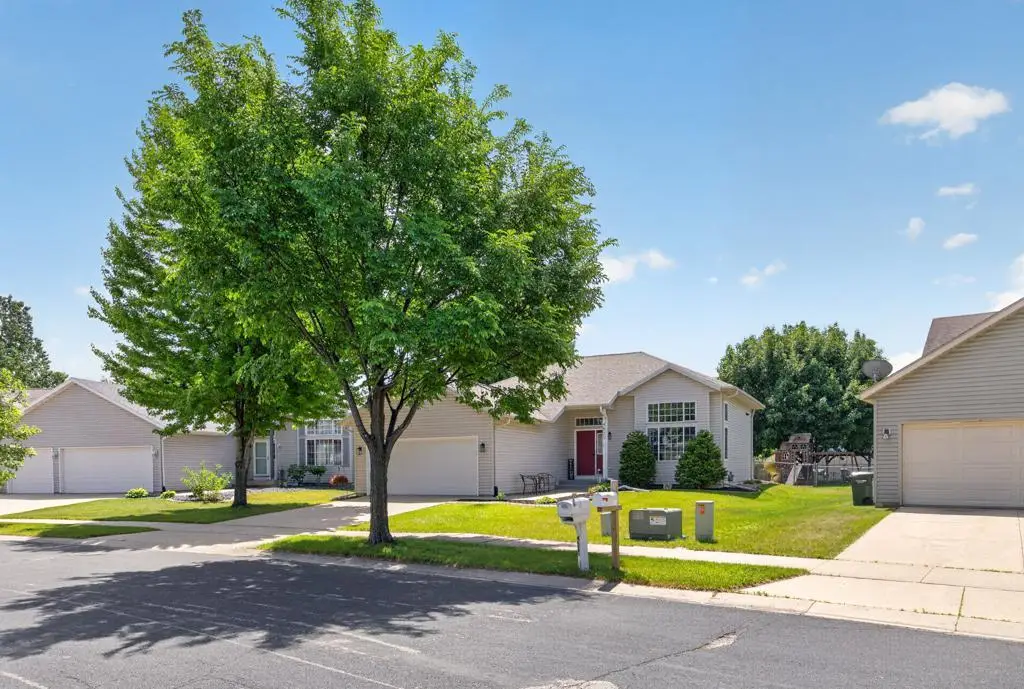 4820 Savannah Drive Nw, Rochester, MN 55901 - #1