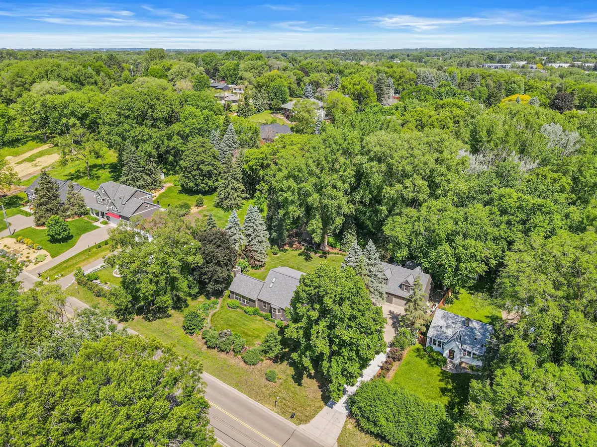 523 Roselawn Avenue W, Roseville, MN 55113 - #1