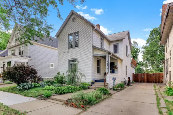 757 Tuscarora Avenue, Saint Paul, MN 55102