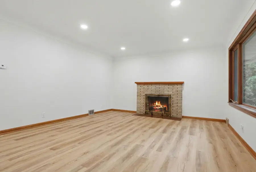 2972 Woodbridge Street, Roseville, MN 55113 - #2