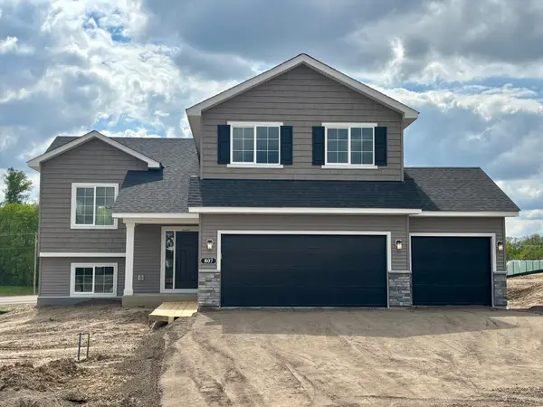 807 Walnut Grove Lane, Hanover, MN 55341