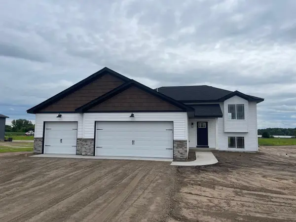 2514 341st Avenue Nw, Cambridge, MN 55008