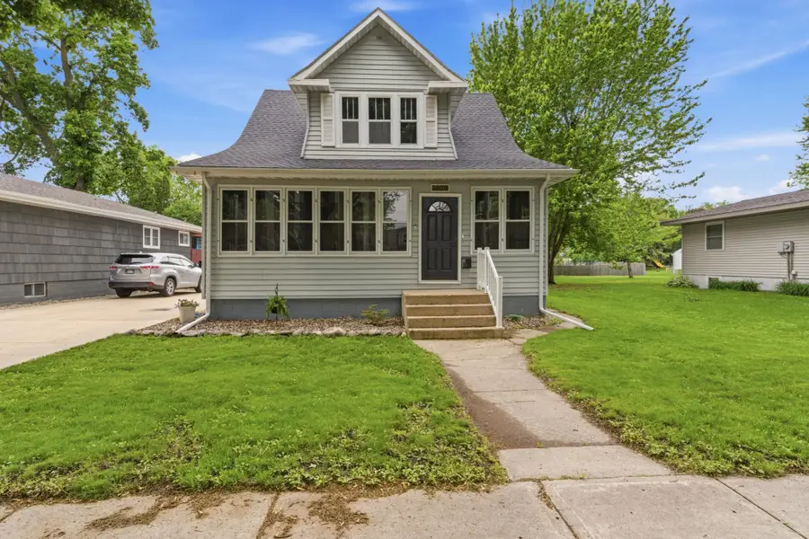 1020 5th Street Sw, Willmar, MN 56201 - #2