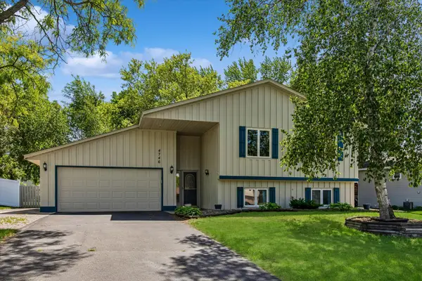 4746 141st Street W, Apple Valley, MN 55124