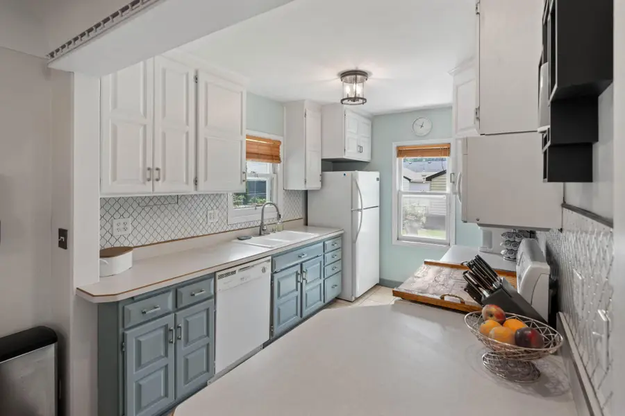 1734 Arlington Avenue E, Saint Paul, MN 55106 - #3