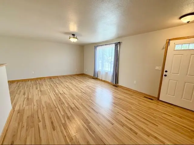 822 9th Avenue Sw, Perham, MN 56573 - #3