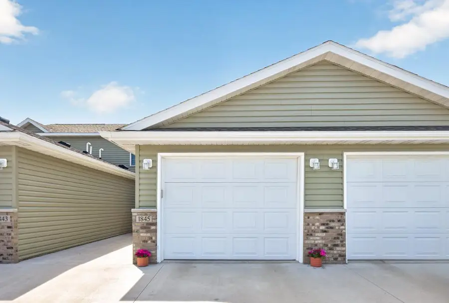 1845 Daniel Lane Ne, Stewartville, MN 55976 - #2