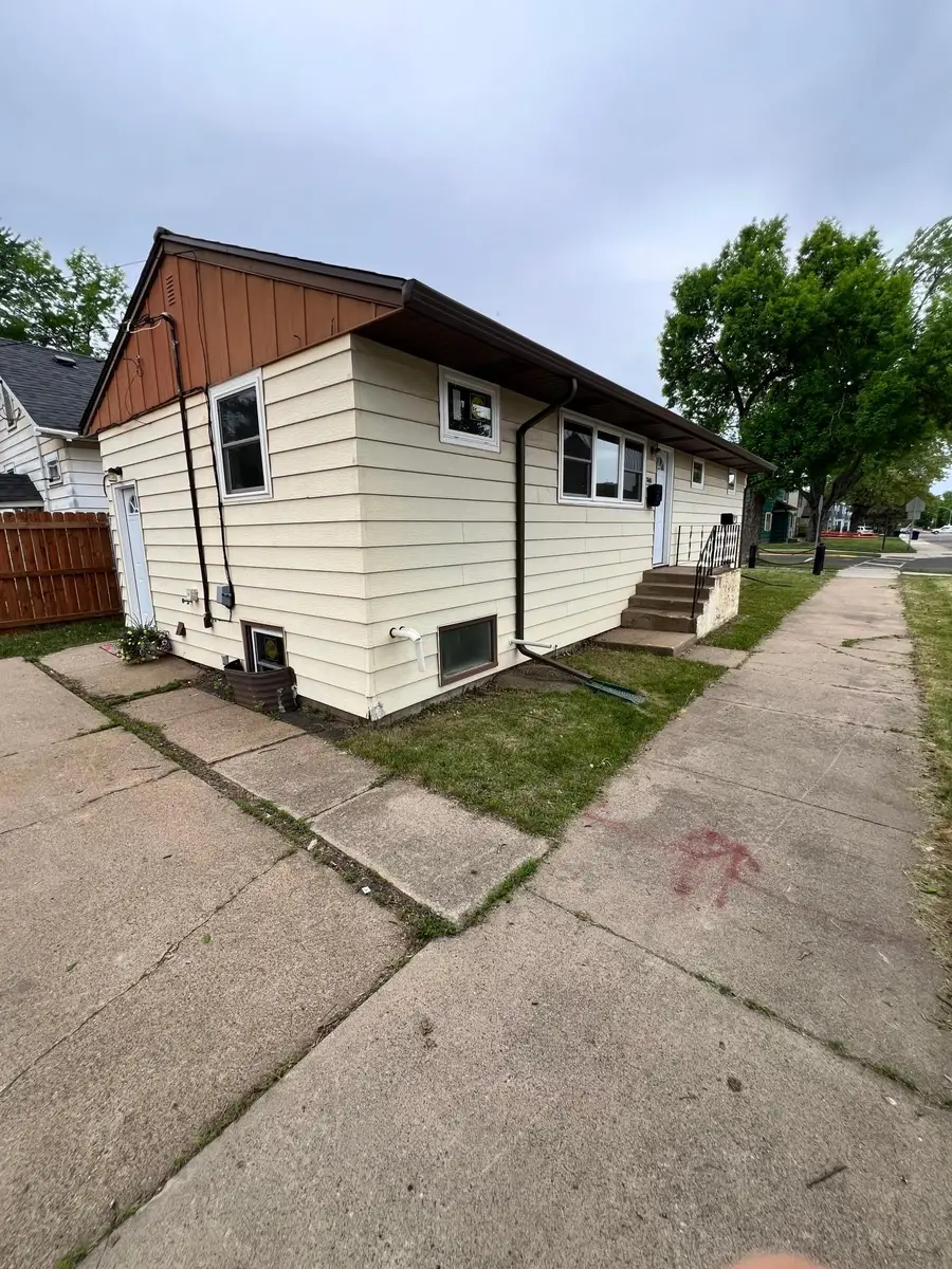 2401 7th Avenue E, Hibbing, MN 55746 - #3