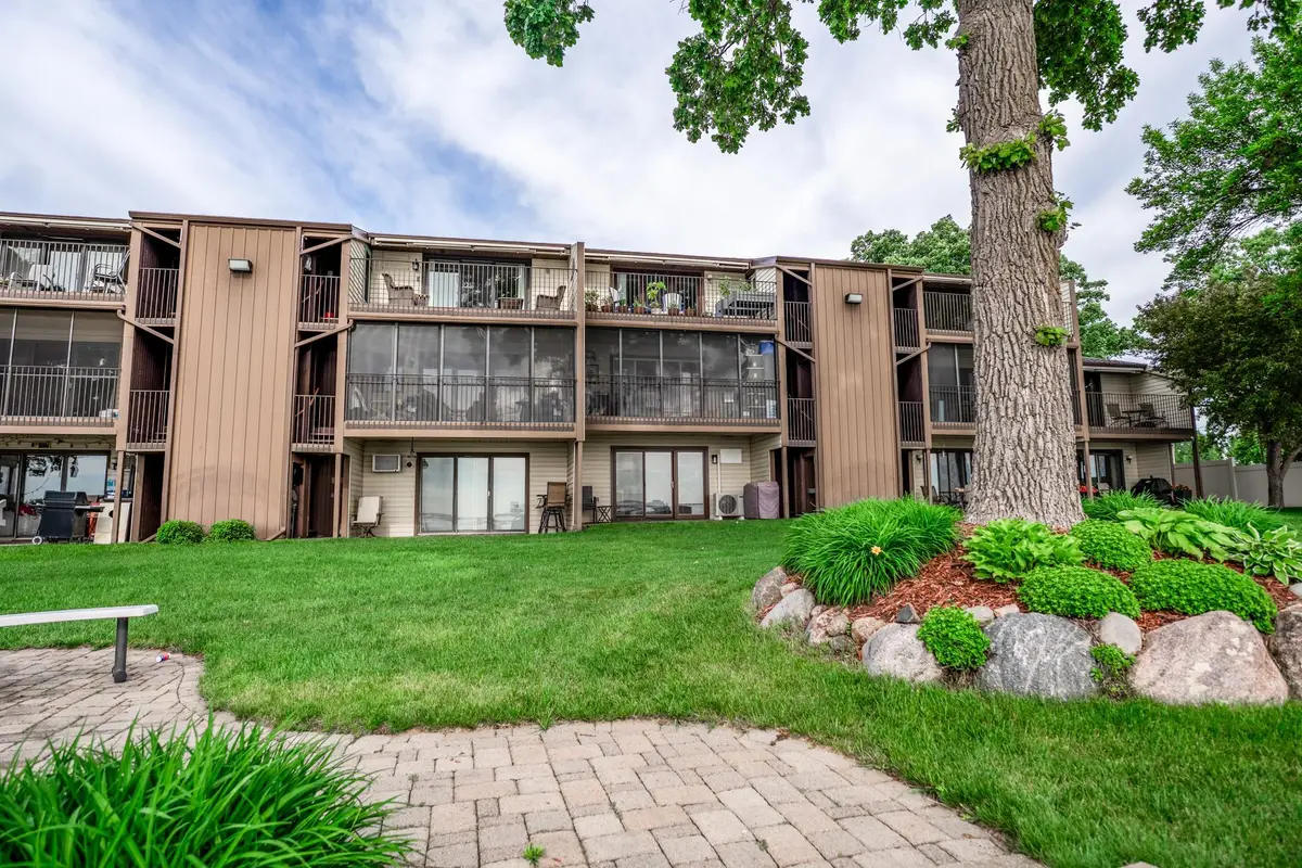 151 Lake Avenue N #102, Spicer, MN 56288 - #1