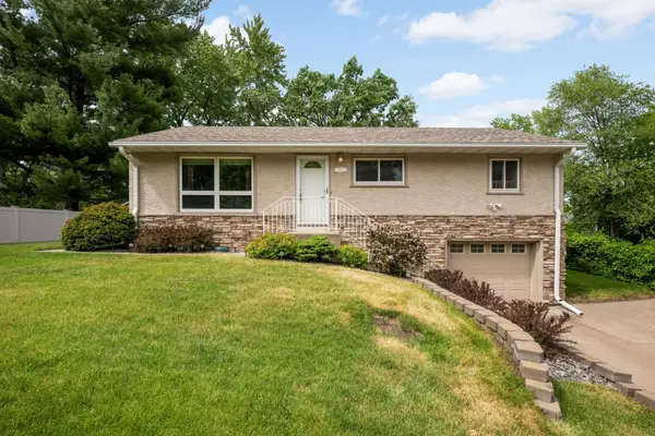 117 91st Lane Ne, Blaine, MN 55434