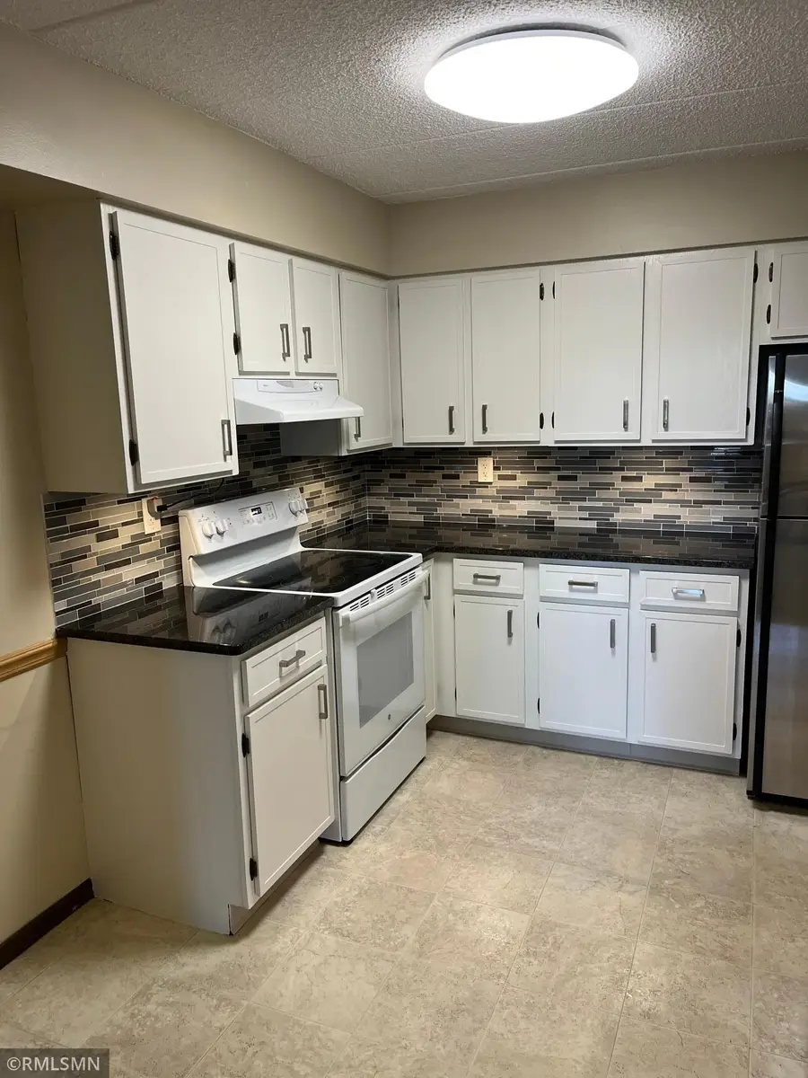 3320 Louisiana Avenue S #402, Saint Louis Park, MN 55426 - #3