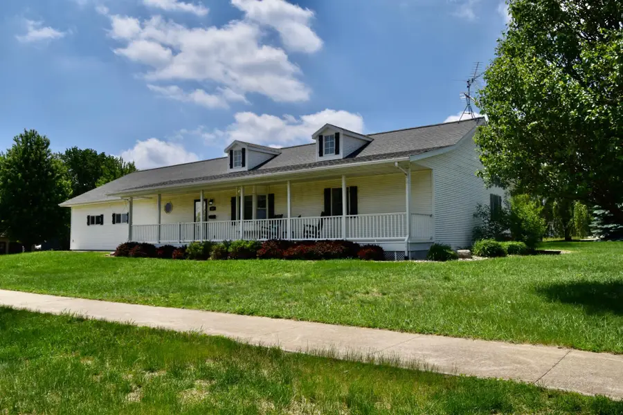 403 13th Avenue Ne, Sibley, IA 51249 - #2