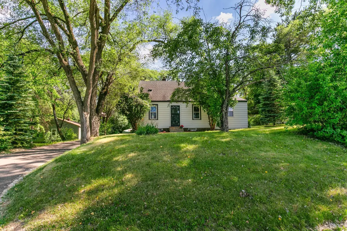 1612 County Road C E, Maplewood, MN 55109 - #1