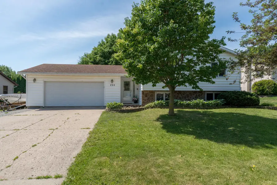 225 20th Street Nw, Owatonna, MN 55060 - #3