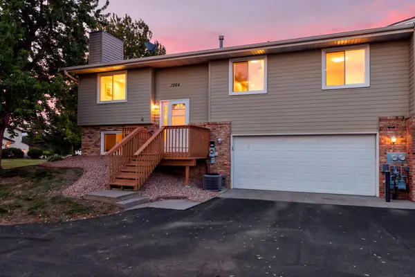 1264 Deercliff Lane, Eagan, MN 55123