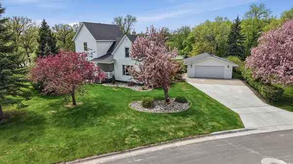 1323 S River Drive, Moorhead, MN 56560