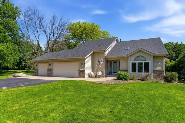 17678 Kettering Trail, Lakeville, MN 55044