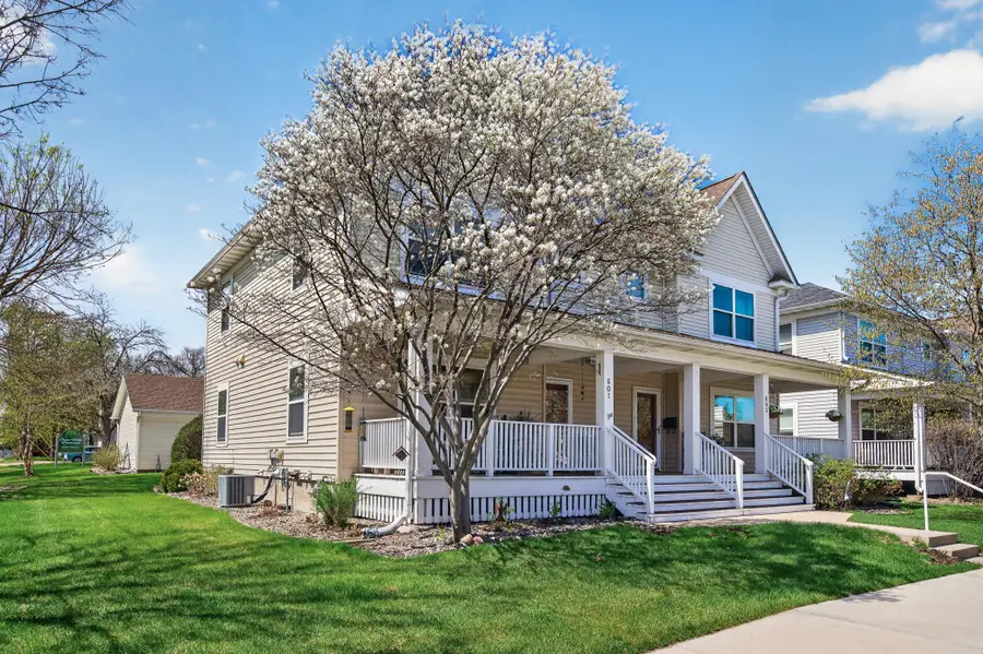 601 1st Avenue Nw, Osseo, MN 55369 - #2