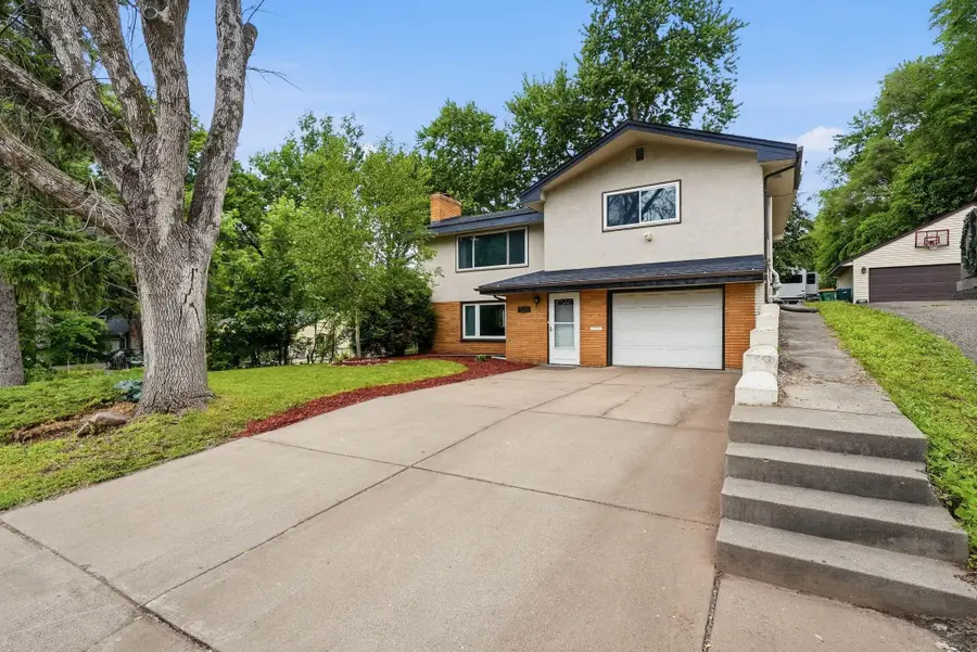 1201 44th Avenue Ne, Columbia Heights, MN 55421 - #3