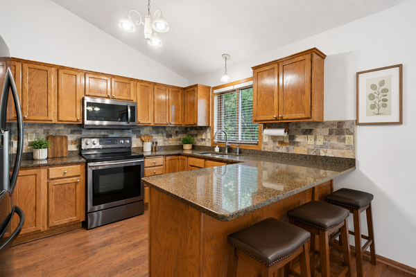 8420 Timberwood Court, Woodbury, MN 55125