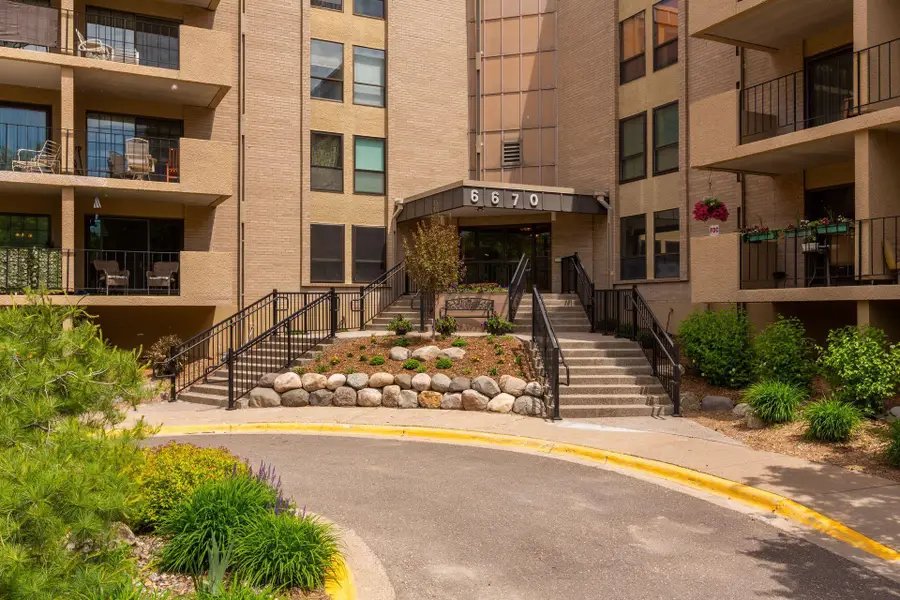 6670 Vernon Avenue S #103, Edina, MN 55436 - #2