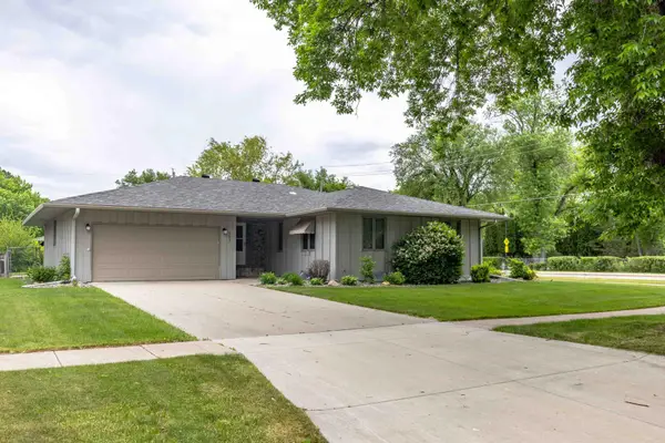 501 23rd Avenue S, Fargo, ND 58103