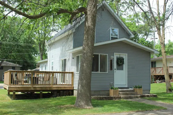 1521 Desoto Avenue N, Glencoe, MN 55336