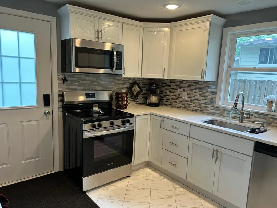 1521 Desoto Avenue N, Glencoe, MN 55336 - #2