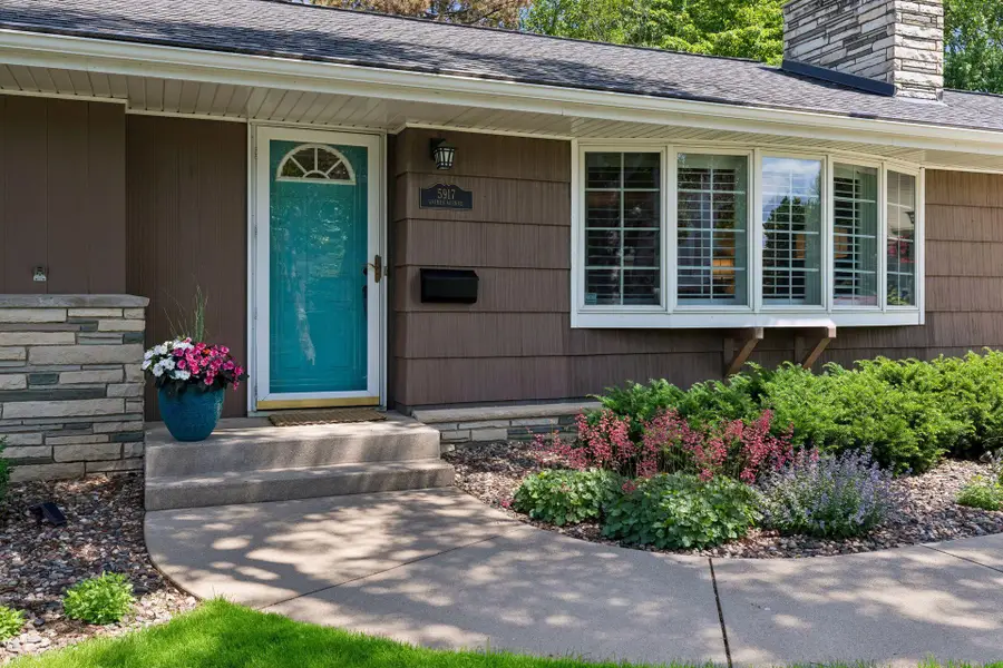 5917 Grimes Avenue S, Edina, MN 55424 - #2