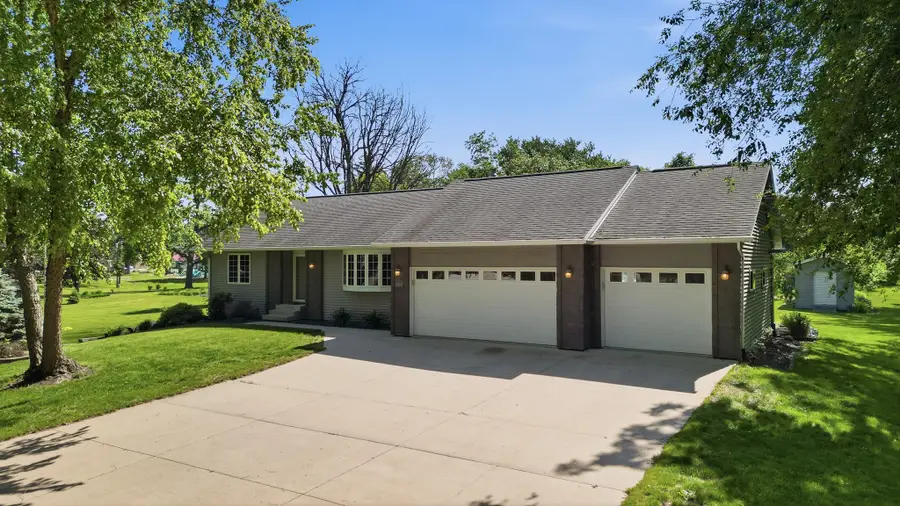 209 1st Avenue Sw, Geneva, MN 56035 - #2