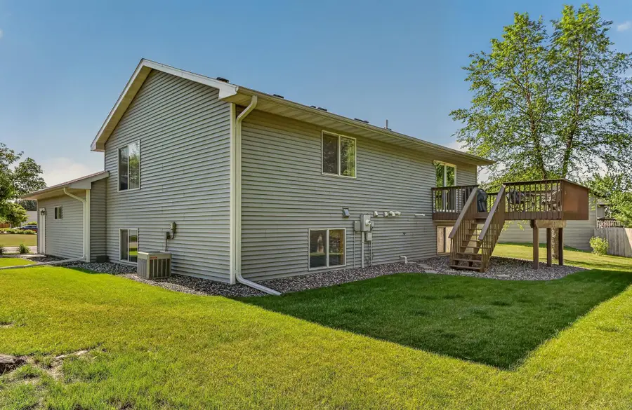 405 11th Avenue Nw, Dodge Center, MN 55927 - #2