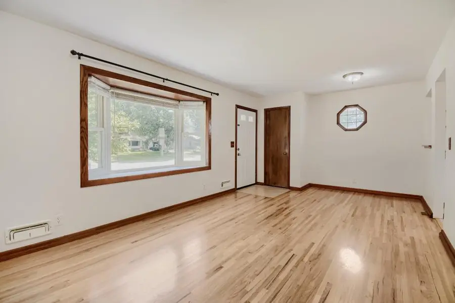 8802 Granada Avenue S, Cottage Grove, MN 55016 - #3