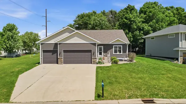 300 Tanager Road, Mankato, MN 56001