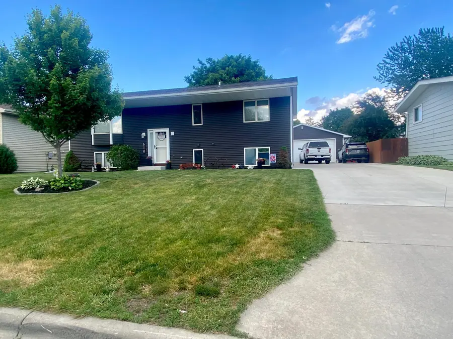 610 3rd Avenue Se, Stewartville, MN 55976 - #3