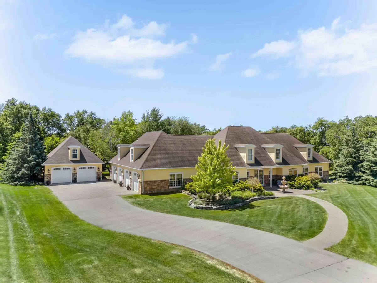 705 18th Avenue N, Moorhead, MN 56560 - #1