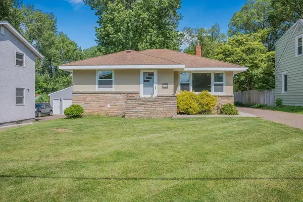 1140 Charlton Street, West Saint Paul, MN 55118