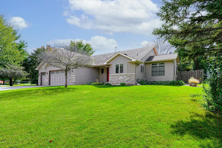 915 Ferndale Street S, Maplewood, MN 55119 - #3